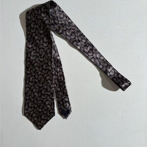Emanuel Ungaro Elegant Paisley Men's Tie